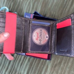 Brand new original Mundy handcrafted wallet since 1969